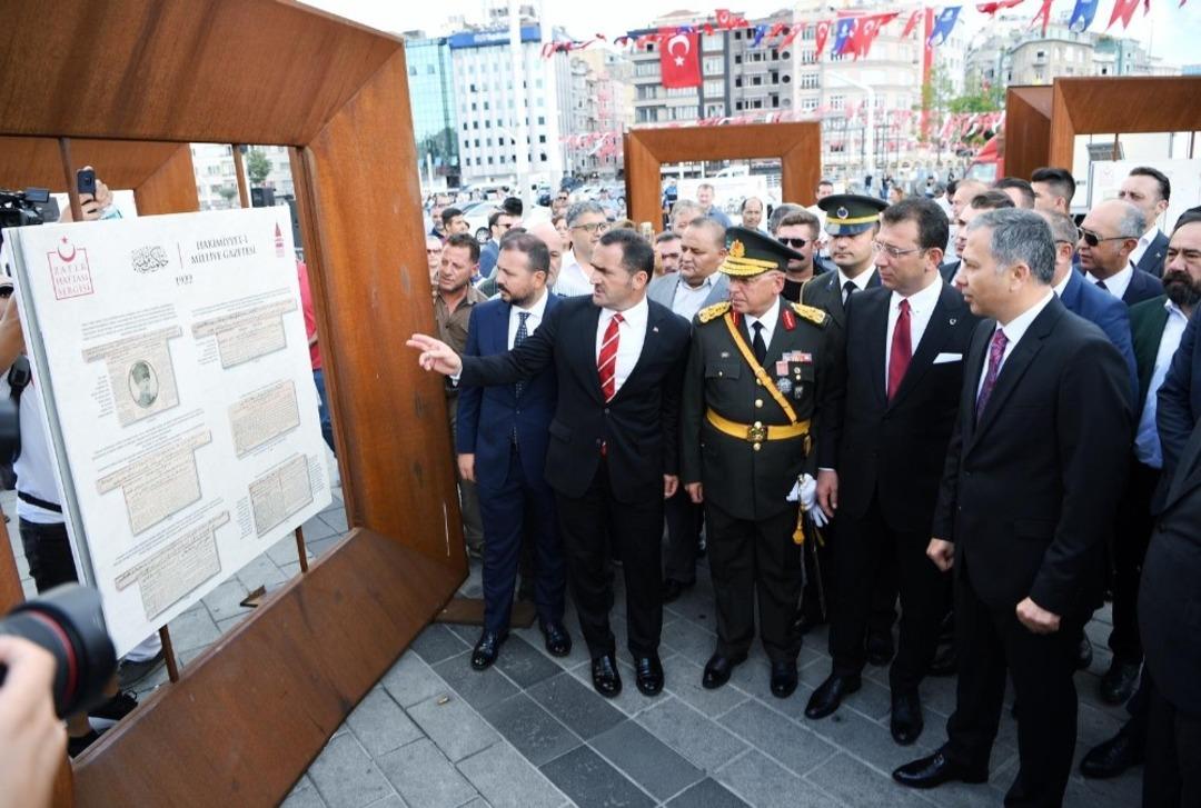 Taksim Meydanı&rsquo;nda &rsquo;Zafer Haftası Sergisi&rsquo; a&ccedil;ıldı