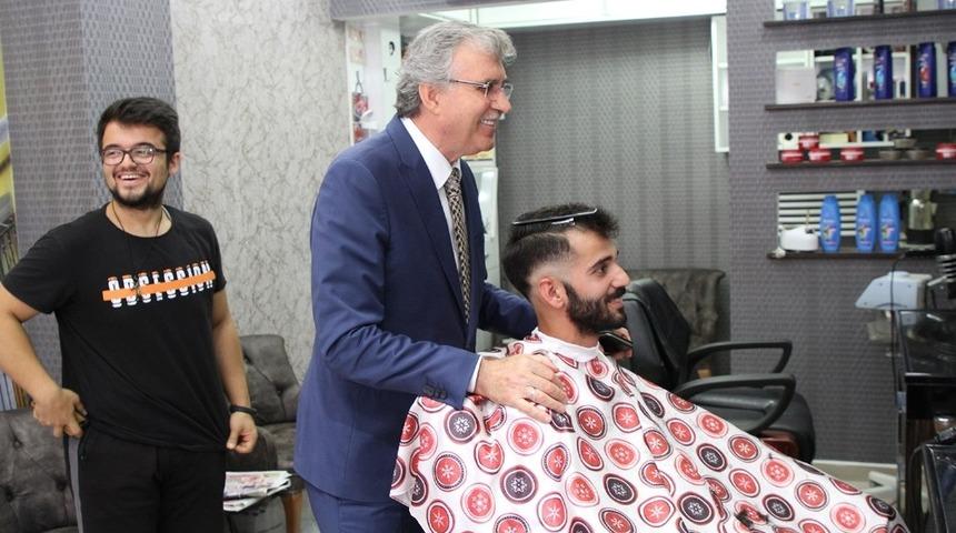 Başkan Y&uuml;ce, &ldquo;Esnafımız ne kadar g&uuml;&ccedil;l&uuml;yse şehrimizde o kadar g&uuml;&ccedil;l&uuml; olur&rdquo;