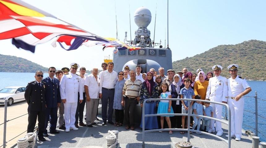 Kaş&rsquo;ta askeri gemi ziyarete a&ccedil;ıldı