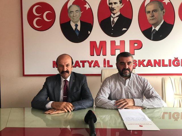 Kamu-Sen’den MHP’ye teşekkür plaketi