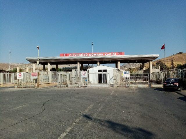 Cilvegözü Sınır Kapısı giriş-çıkışlara kapatıldı