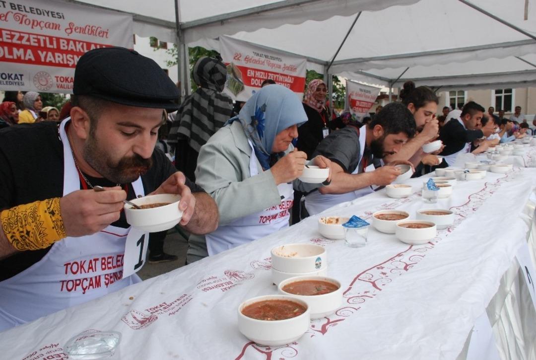 En hızlı bat yeme ve yaprak sarması i&ccedil;in yarıştılar