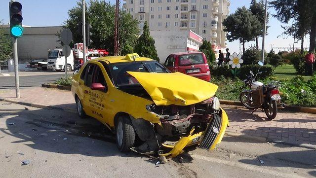 Kilis’te trafik kazası: 5 yaralı