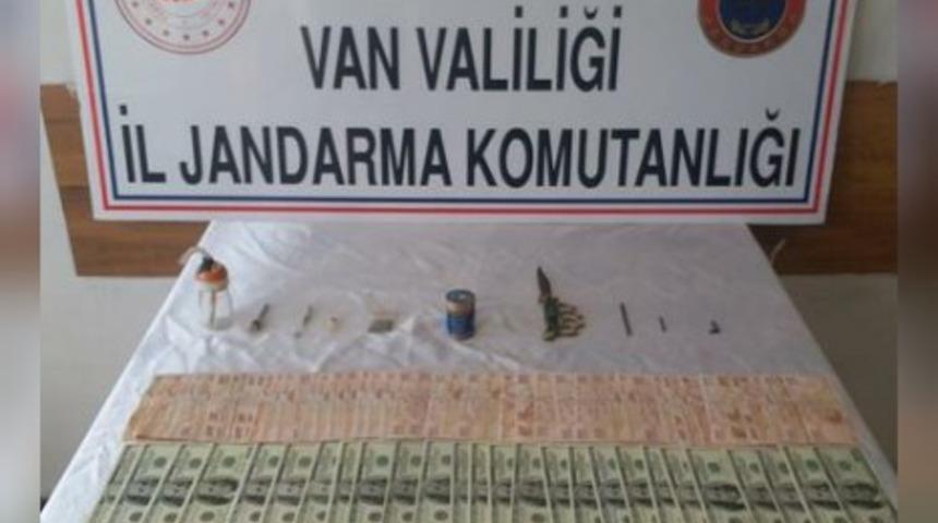 Jandarma Özalp ilçesinde sahte 2 bin 600 dolar ele geçirdi