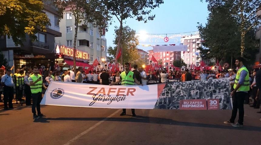 Kartal&rsquo;da binlerce vatandaş Zafer Y&uuml;r&uuml;y&uuml;ş&uuml;&rsquo;nde buluştu