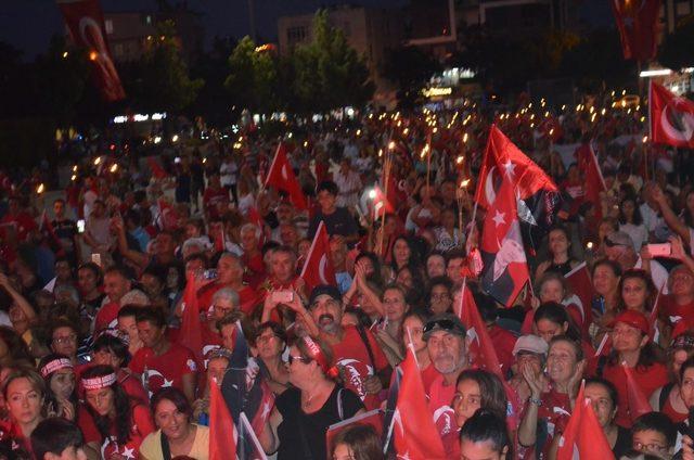 Didim’de 30 Ağustos coşkusu yürüyüş ve konserle taçlandırıldı