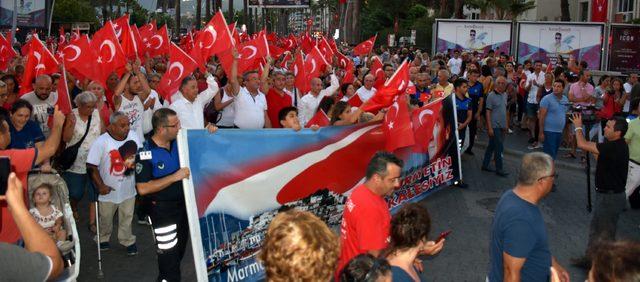 Marmaris’te 10 bin kişi zafer yürüyüşü yaptı