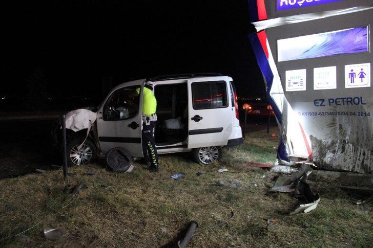 Hız göstergesi 190 Km’de takılı kaldı, 4 kişi yaralandı G3