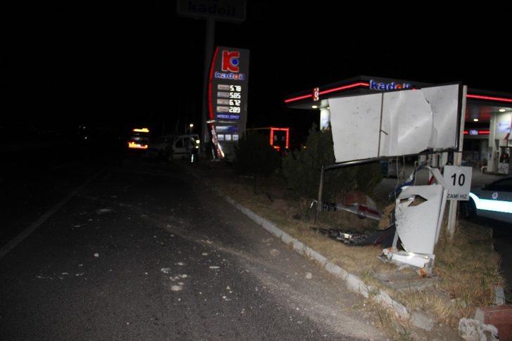 Hız göstergesi 190 Km’de takılı kaldı, 4 kişi yaralandı G4