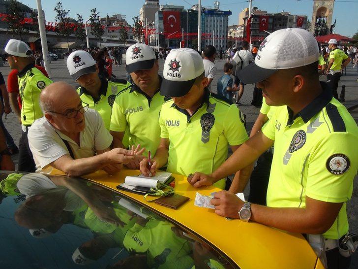 Taksim'de taksi sürücülerine uygulama G2