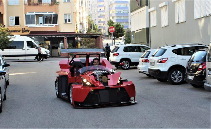 Emekli maaşıyla gece gündüz çalışarak kendine otomobil yaptı G1