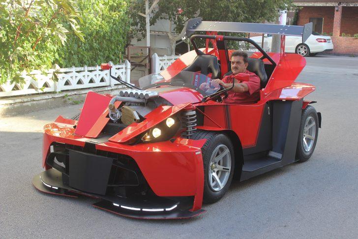 Emekli maaşıyla gece gündüz çalışarak kendine otomobil yaptı G4