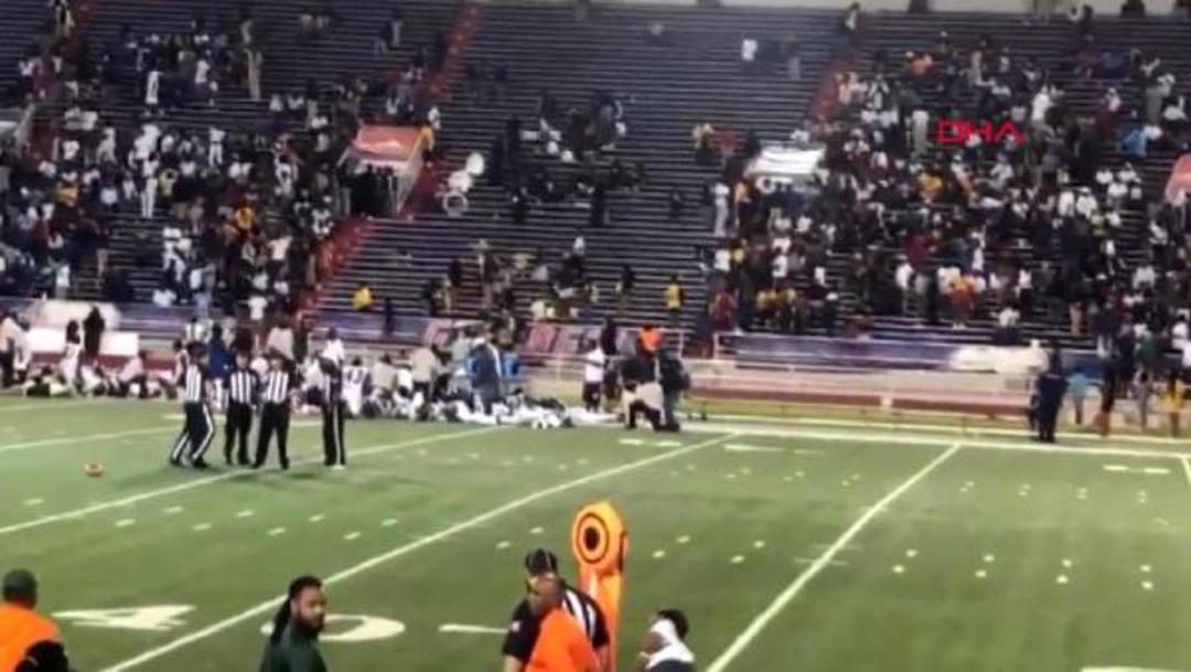 Son dakika ABD&rsquo;de liseler arası ma&ccedil;ta silahlı saldırı! Yaralılar var