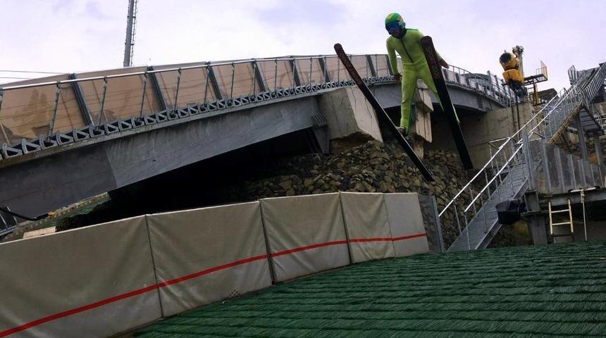 Kayakla Atlama Milli Takımına girebilmek i&ccedil;in u&ccedil;uyorlar