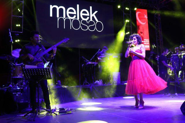 Denizli'de 30 Ağustos için yürüyüş ve Melek Mosso konseri