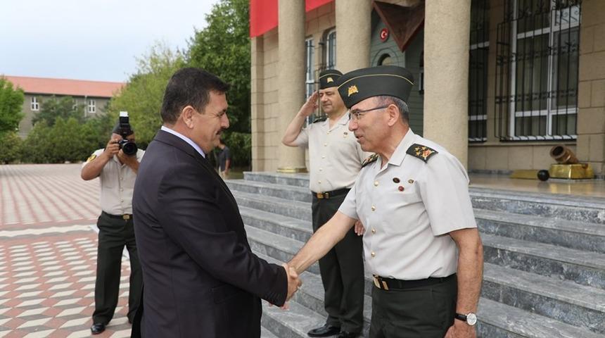 Vali Arslantaş ve Başkan Aksun&rsquo;dan &Ouml;ngay&rsquo;a hayırlı olsun ziyareti