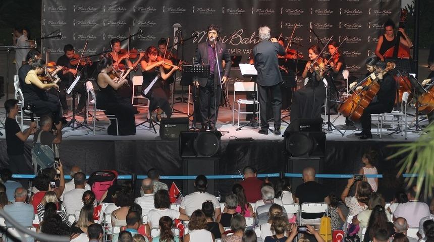 MaviBah&ccedil;e&rsquo;de Zafer Bayramı coşkusu