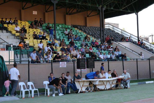 Akhisar Nostalji Futbol Turnuvası sona erdi