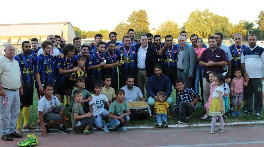 Akhisar Nostalji Futbol Turnuvası sona erdi