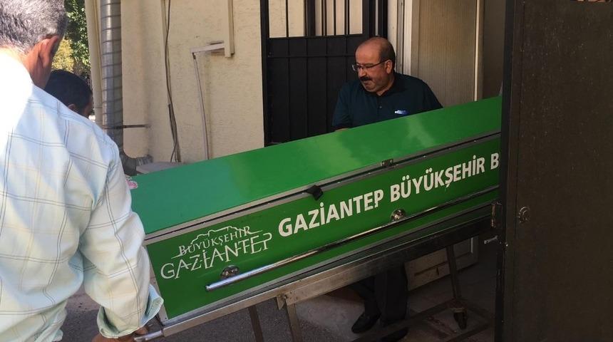 Motosikletin &ccedil;arptığı yaşlı kadın hayatını kaybetti