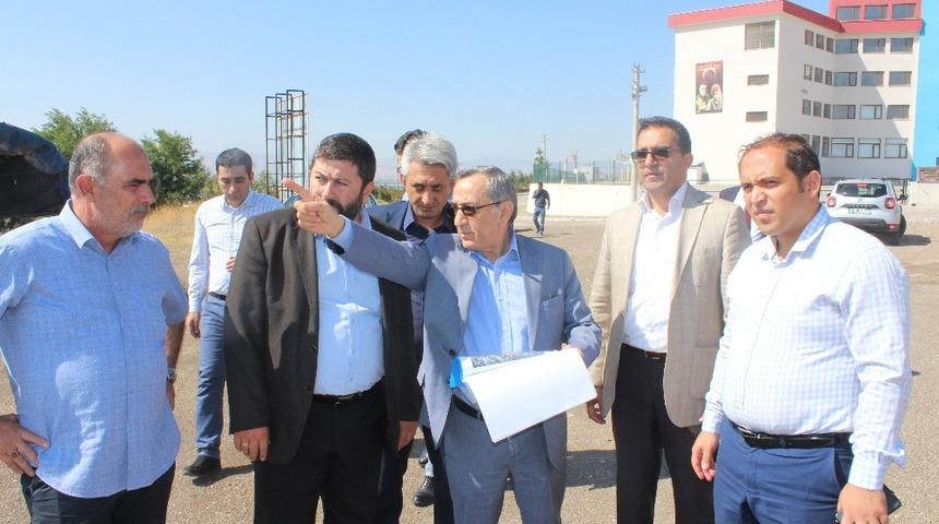 Yeni&ccedil;eri, End&uuml;striyel İnovasyon Merkezi inşaatını inceledi