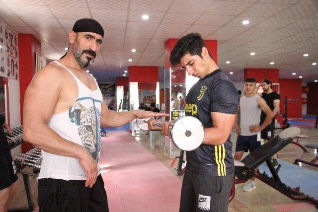 Merdiven altı spor salonları insan sağlığına zarar veriyor