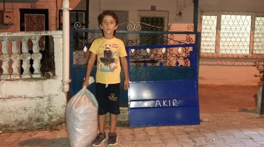 Minik Ata, engelliler i&ccedil;in mavi kapak topluyor