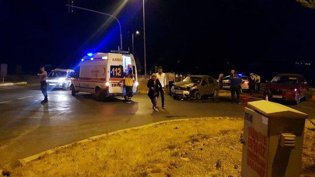 Develi’de cip ile otomobil çarpıştı: 4 yaralı