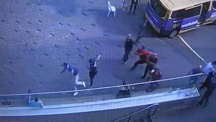 Taksim'de dolandırıcıya polis çelmesi G3