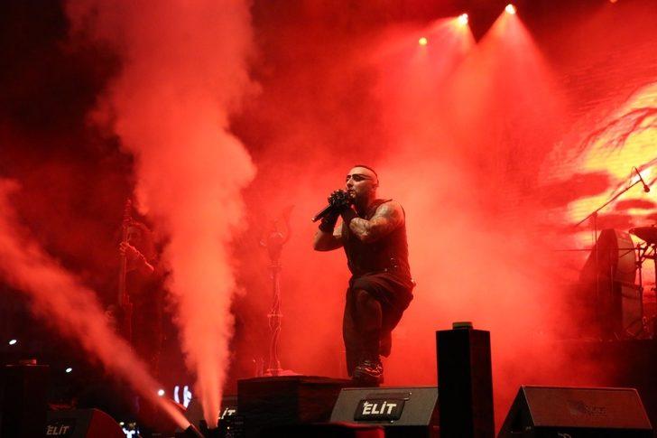 Aydın Büyükşehir Belediyesi’den renkli kutlama G3