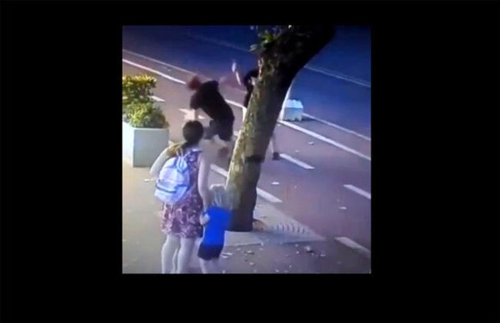 Kaldırımda vahşet! Ailesi ile yürüyen çocuklara bıçakla saldırdı G5