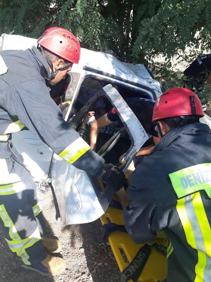 Otomobil takla attı: 4 yaralı G1