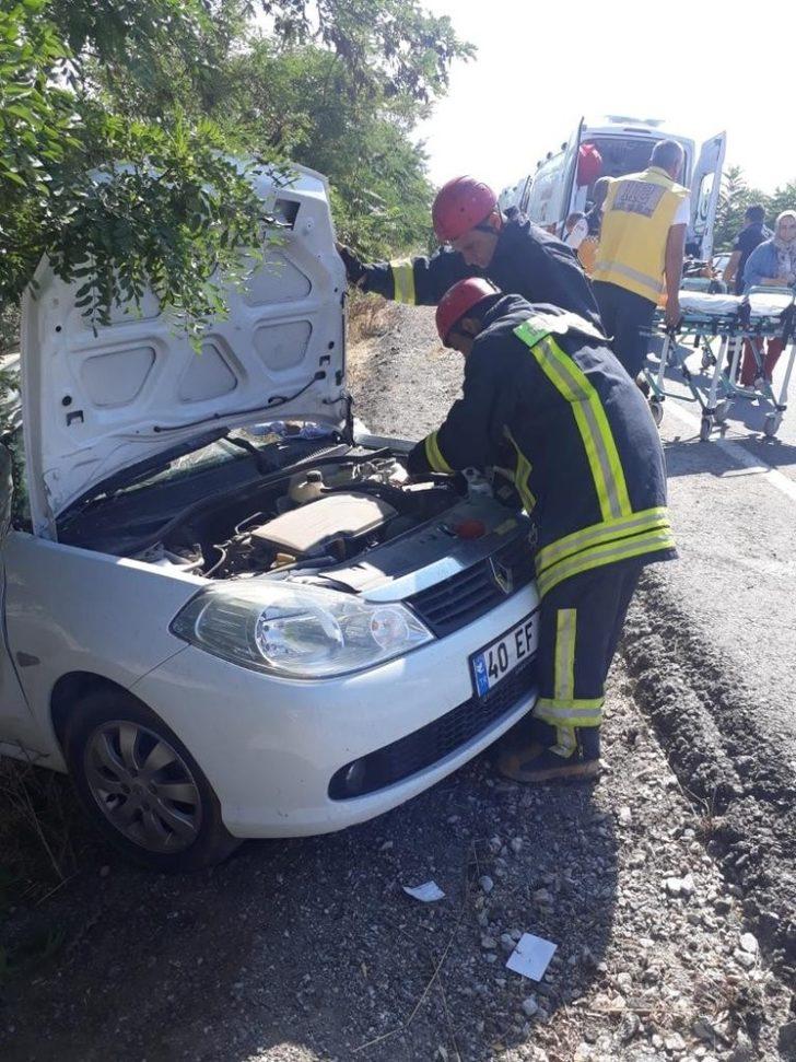 Otomobil takla attı: 4 yaralı G4