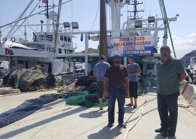 Karadenizli balıkçılar gece yarısı 'vira bismillah' diyor
