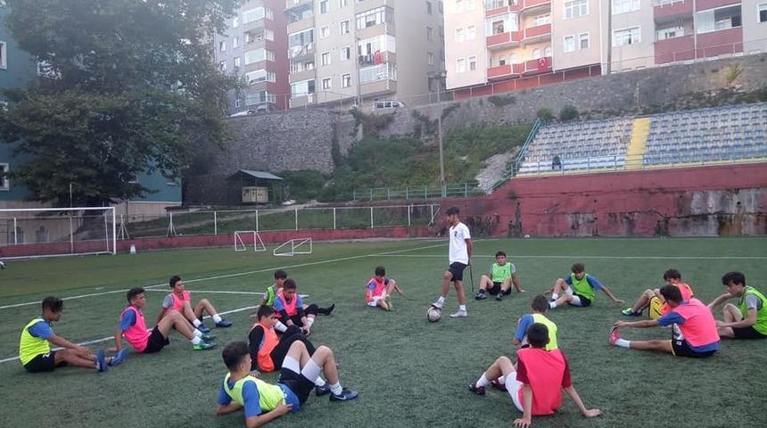 T&uuml;rkiye&rsquo;nin en gen&ccedil; antren&ouml;r&uuml; g&ouml;reve başladı
