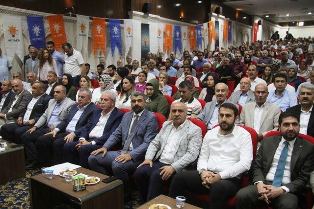 AK Parti Mardin Ağustos ayı il danışma meclisi toplantısını gerçekleştirdi