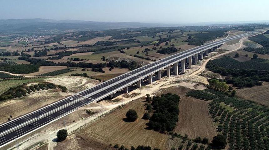 İstanbul-İzmir otoyolundan 26 günde 2,5 milyon araç geçti