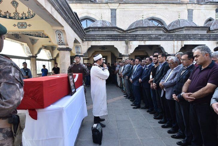 Kazada hayatını kaybeden özel hareket polisi son yolculuğuna uğurlandı G2