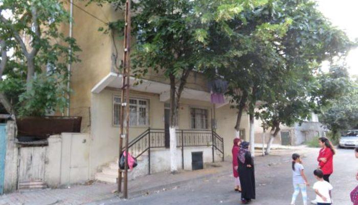 İstanbul'da kadın cinayeti! Boynundan ve sırtından bıçaklandı