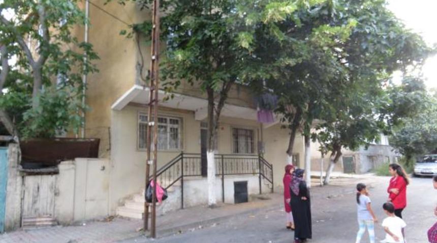 İstanbul'da kadın cinayeti! Boynundan ve sırtından bıçaklandı