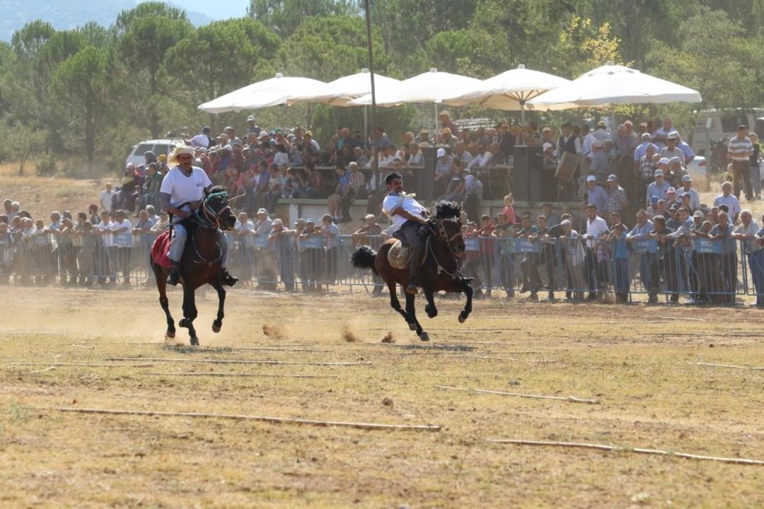 Akhisar&rsquo;da &lsquo;Ata Sporları&rsquo; coşkusu