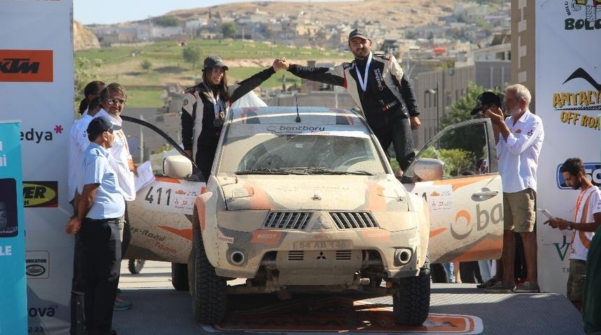 T&uuml;rkiye&rsquo;nin ilk ve tek Rally Raid yarışı Şanlıurfa&rsquo;da son buldu