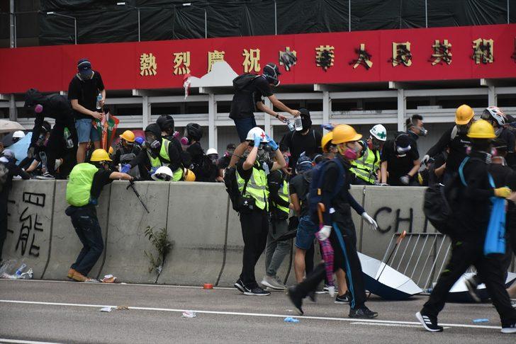 Hong Kong polisinden göstericilere müdahale G2