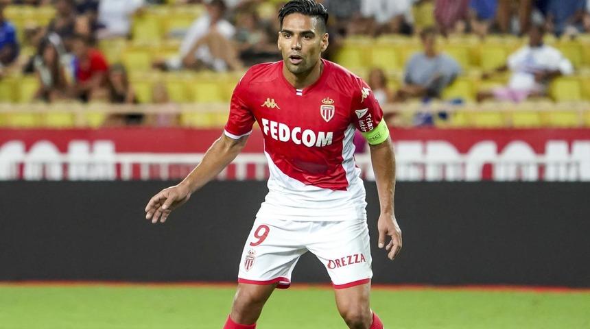 G.Saray, Falcao'nun İstanbul'a geliş saatini duyurdu!