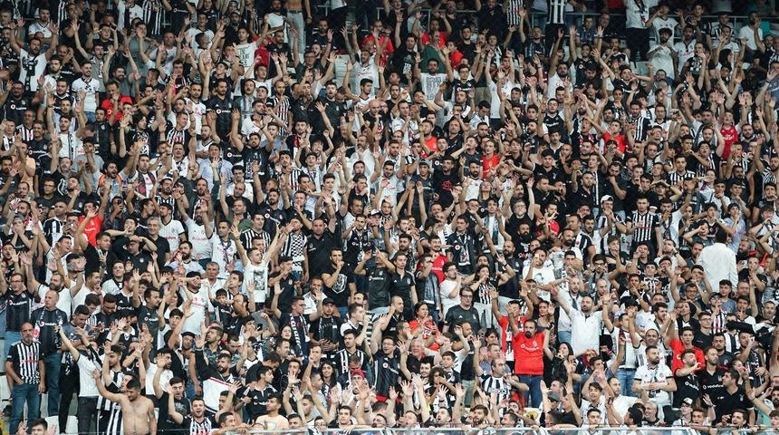 Dolmabahçe'de sabırlar taştı! 3 protesto birden