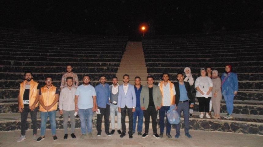 AK Parti&rsquo;li gen&ccedil;lerden &ccedil;evre temizliği