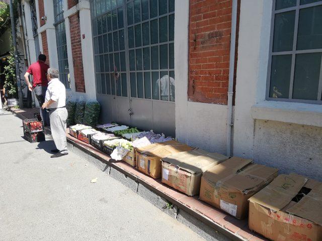 Beyoğlu'nda paranın geçmediği hayır pazarı