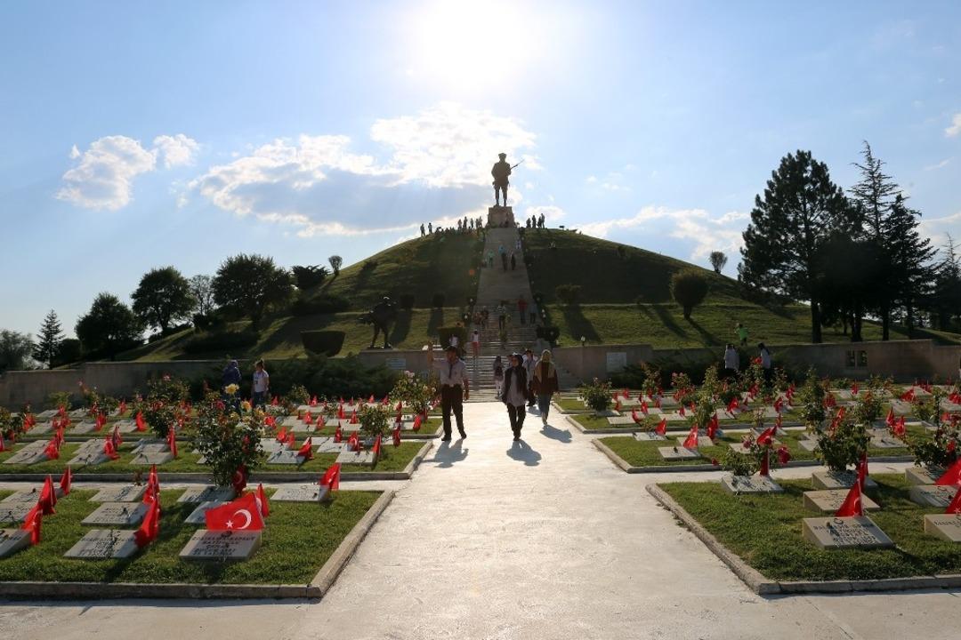 İBB&rsquo;den &ccedil;ocuklara ve gen&ccedil;lere &ouml;zel 30 Ağustos etkinlikleri