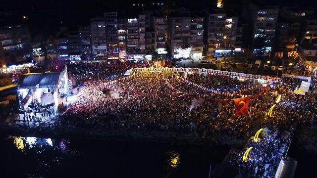 Zeytin Festivali’nde Ece Seçkin fırtınası