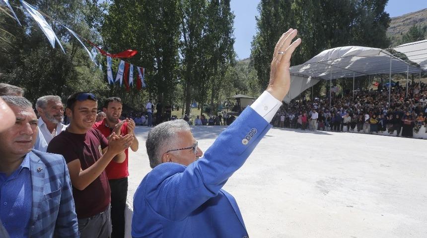 Başkan B&uuml;y&uuml;kkılı&ccedil; Dadaloğlu Şenliklerinde
